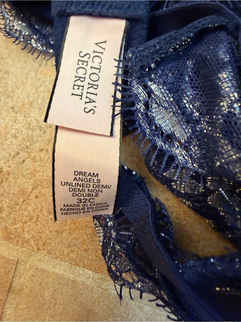 VICTORIA’S SECRET Glamorous High Neck Wicked Metallic Lace Demi Bra Size 32 C - Picture 7 of 10